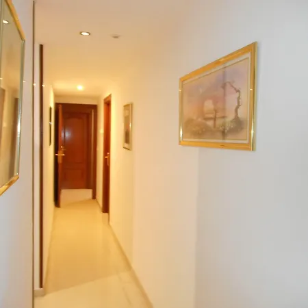Martin House & 2* Granada