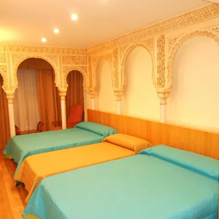 Martin House & 2* Granada