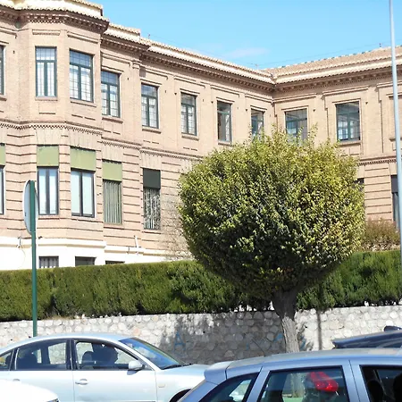 Martin House & Гранада