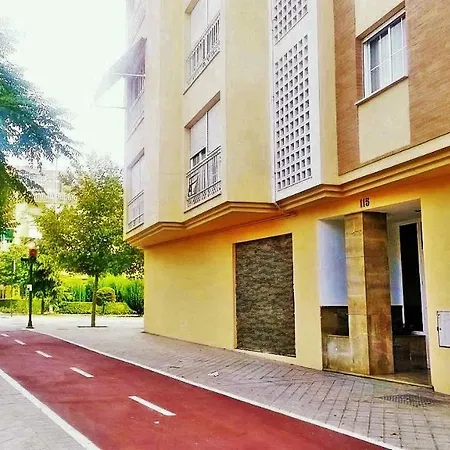 Martin House & Гранада